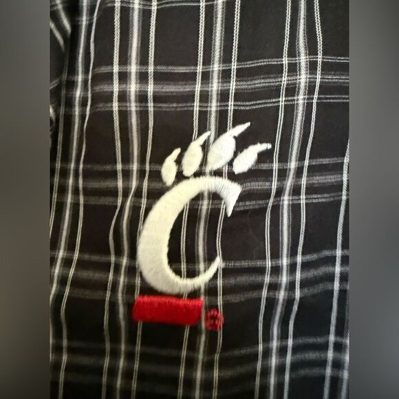 NCAA CINCINATI Men's Black Checkered Shirt M NWT - Picture 4 of 6